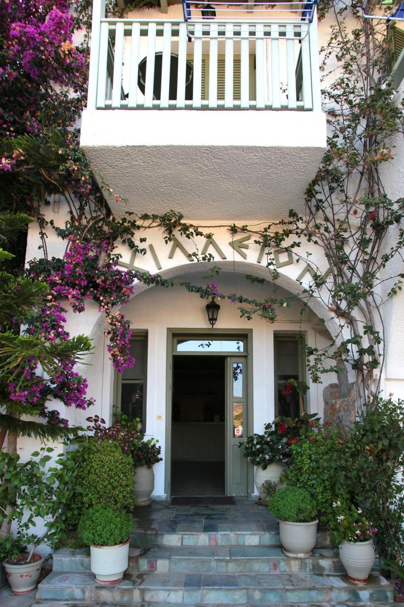 Achilleion Hotel Skyros Exterior photo